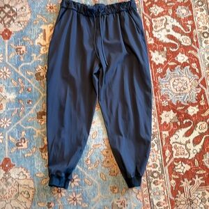 Like new navy Lululemon joggers size 12